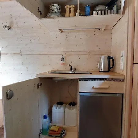Gemuetliches Holzhaeuschen