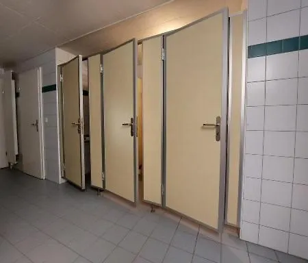 Gemuetliches Holzhaeuschen Campeggio